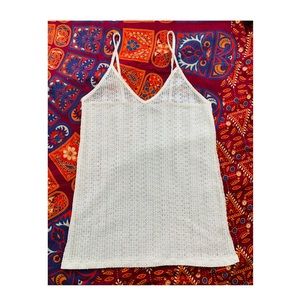 Beautiful tank top in lace fabric